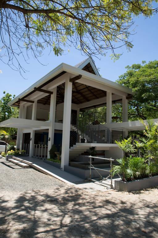Karancho Beach House Lapu-Lapu City Exterior photo