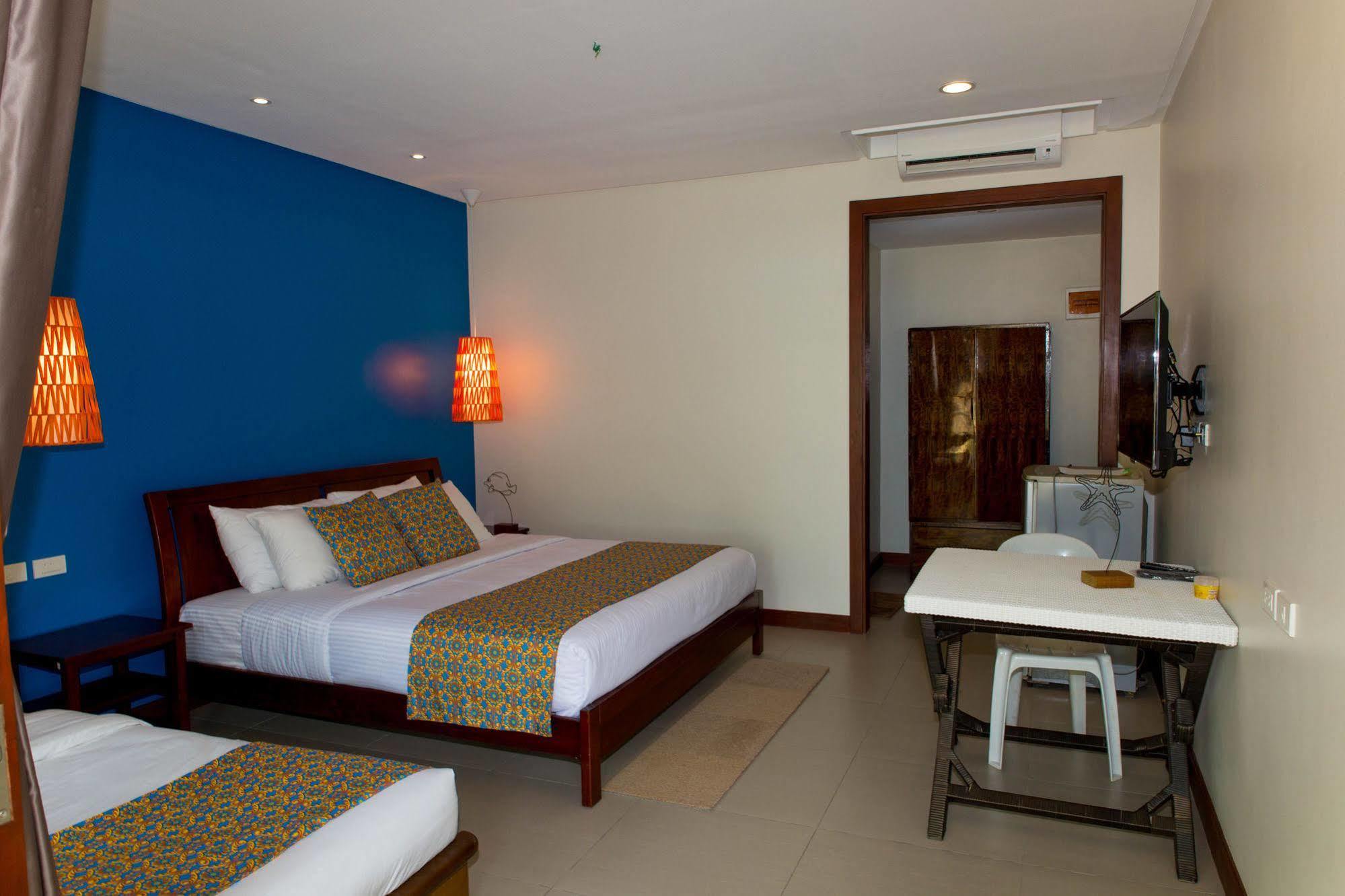 Karancho Beach House Lapu-Lapu City Exterior photo