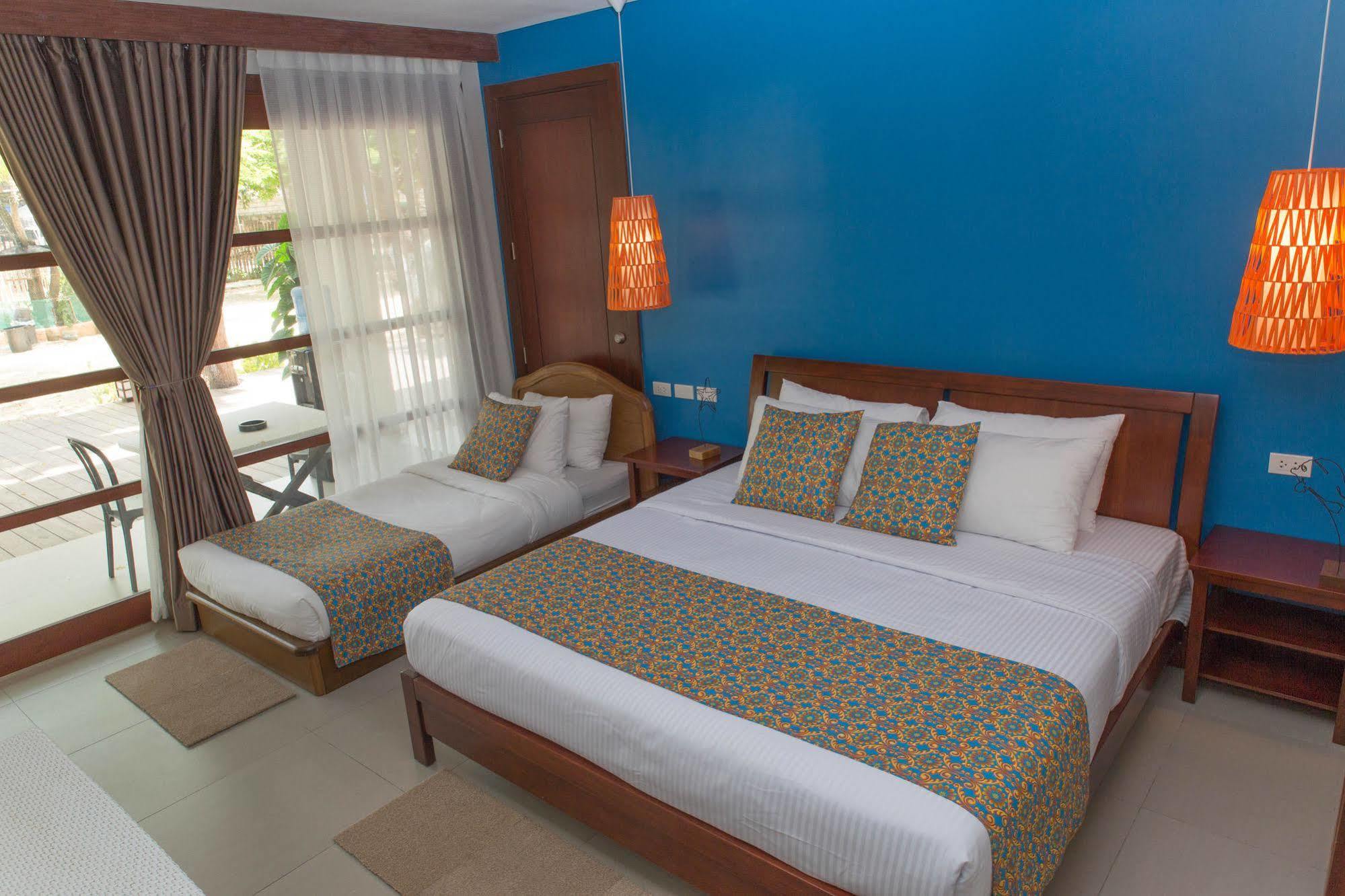 Karancho Beach House Lapu-Lapu City Exterior photo